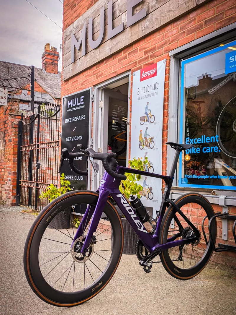 Hit the roads with the top of the range Road Bikes